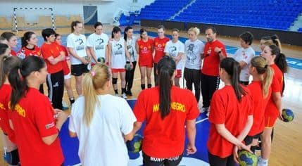 Adžić odabrao rukometašice za SP Adžić odabrao rukometašice za SP