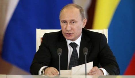 Putin kritikuje proteste u Ukrajini Putin kritikuje proteste u Ukrajini