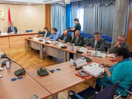 Odbor nije utvrdio listu kandidata za Ustavni sud Odbor nije utvrdio listu kandidata za Ustavni sud