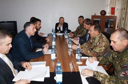 Dobra saradnja Vojske Crne Gore i međunarodnih snaga na Kosovu Dobra saradnja Vojske Crne Gore i međunarodnih snaga na Kosovu