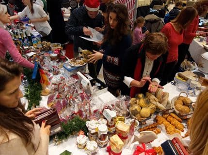 Podgorica: U Delti u toku tradicionalni Božićni bazar Podgorica: U Delti u toku tradicionalni Božićni bazar