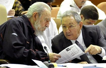 Raul bez Fidela na sahrani Mandele? Raul bez Fidela na sahrani Mandele?