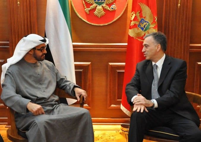 Vujanović odlikovao šeika Al Nahjana ordenom Velike Crnogorske zvijezde Vujanović odlikovao šeika Al Nahjana ordenom Velike Crnogorske zvijezde