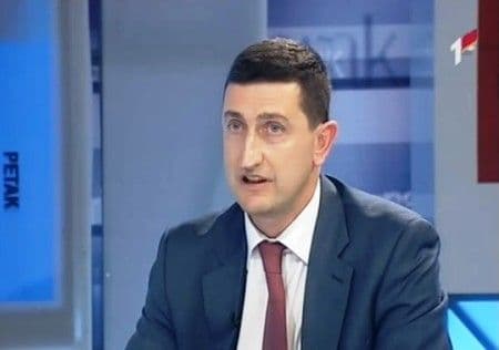 Milan Lakićević: U kafiću preko puta suda ni sudijama ne daju račune Milan Lakićević: U kafiću preko puta suda ni sudijama ne daju račune