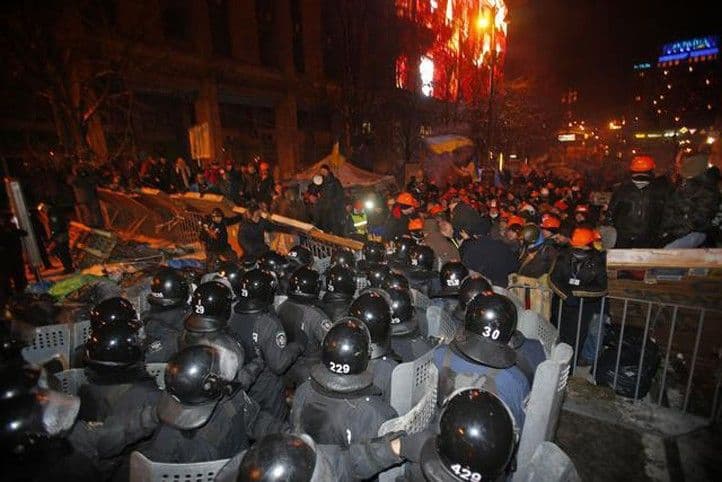 Kijev: Blokiran centar grada, demonstranti i dalje na trgu Kijev: Blokiran centar grada, demonstranti i dalje na trgu