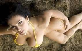 FOTO: Deniz Milani - vlasnica najljepših prirodnih grudi FOTO: Deniz Milani - vlasnica najljepših prirodnih grudi