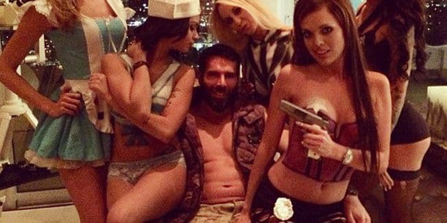 FOTO: Život plejboja teškog 100 miliona dolara FOTO: Život plejboja teškog 100 miliona dolara