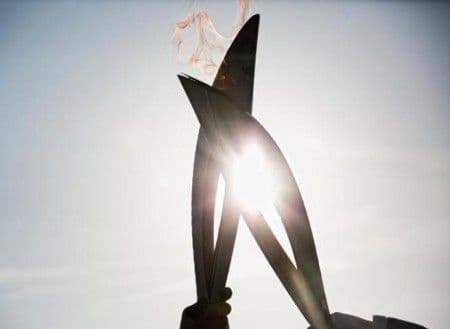 Preminuo noseći olimpijsku baklju Preminuo noseći olimpijsku baklju