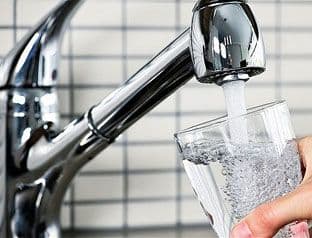 RASIPANJE: Gubici vode u lokalnim vodovodima do čak 75 odsto, uzrok neefikasnost sistema i neregistrovani priključci RASIPANJE: Gubici vode u lokalnim vodovodima do čak 75 odsto, uzrok neefikasnost sistema i neregistrovani priključci