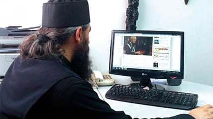 Makedonija: Crkva dozvolila korišćenje „Fejsbuka“ i „Tvitera“ Makedonija: Crkva dozvolila korišćenje „Fejsbuka“ i „Tvitera“