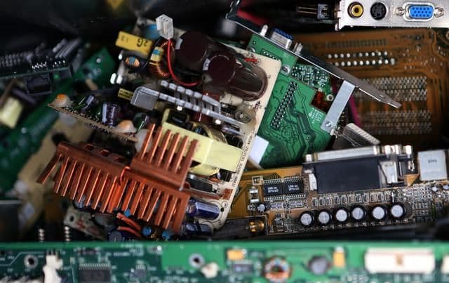 Godišnji elektronski otpad kao 11 Keopsovih piramida! Godišnji elektronski otpad kao 11 Keopsovih piramida!