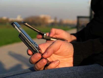 VIJESTI: SDP neće podržati oporezivanje telefonskih računa viših od pet eura VIJESTI: SDP neće podržati oporezivanje telefonskih računa viših od pet eura