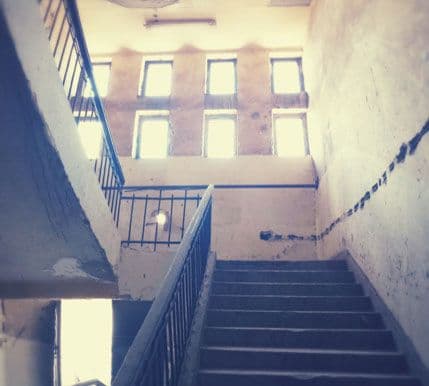 Sjutra premijera predstave "19. decembar - dan poslije": Fabrika naše zbilje Sjutra premijera predstave "19. decembar - dan poslije": Fabrika naše zbilje