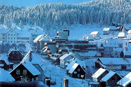 Hoteli u Kolašinu i na Žabljaku gotovo rasprodati za novogodišnje praznike Hoteli u Kolašinu i na Žabljaku gotovo rasprodati za novogodišnje praznike