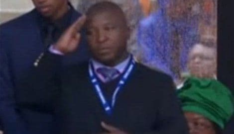 Lažni prevodilac sa Mandeline komemoracije smješten u psihijatrijsku ustanovu Lažni prevodilac sa Mandeline komemoracije smješten u psihijatrijsku ustanovu