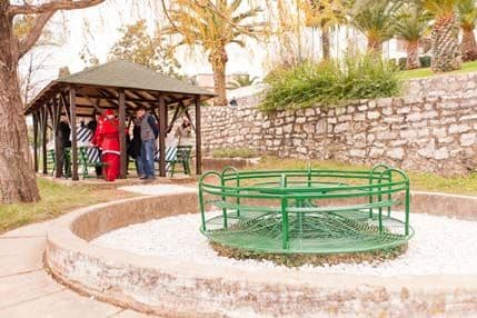 Porto Montenegro rekonstruisao igralište Doma u Bijeloj Porto Montenegro rekonstruisao igralište Doma u Bijeloj