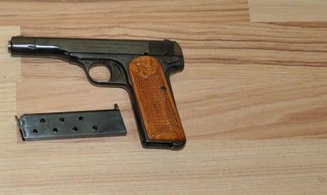 Uhapšena dva Kotoranina zbog nedozvoljenog posjedovanja oružja Uhapšena dva Kotoranina zbog nedozvoljenog posjedovanja oružja