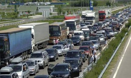 Kolona oko Zagreba duga 25 km Kolona oko Zagreba duga 25 km