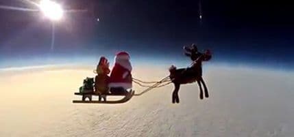 Đed Mraz provozao sanke do ivice svemira  Đed Mraz provozao sanke do ivice svemira