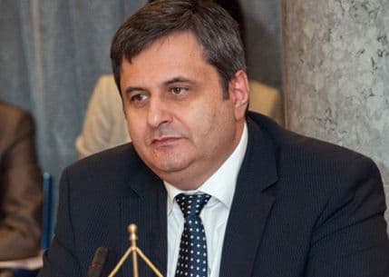 RADUNOVIĆ: Rezolucija nije sporna samo DF-u, nadam se kompromisu RADUNOVIĆ: Rezolucija nije sporna samo DF-u, nadam se kompromisu