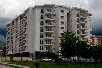 Bar: Prosvjetari htjeli u skupštinu, dobili nova obećanja Bar: Prosvjetari htjeli u skupštinu, dobili nova obećanja