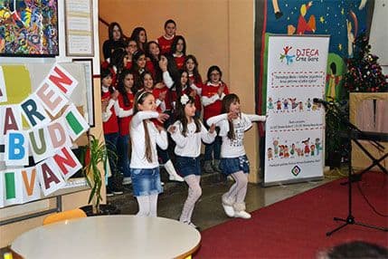 Đaci OŠ „Musa Burzan“ osmislili priredbu o saradnji sa lokalnom zajednicom  Đaci OŠ „Musa Burzan“ osmislili priredbu o saradnji sa lokalnom zajednicom