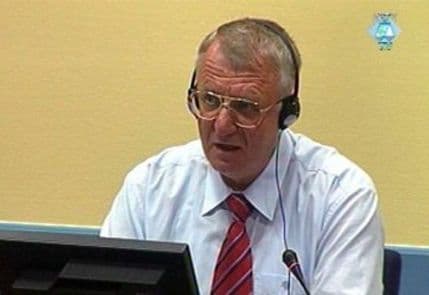 Šešelj uskoro na hemoterapiji Šešelj uskoro na hemoterapiji