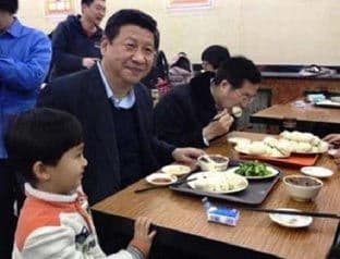 VIDEO: Predsjednik Kine u redu u restoranu VIDEO: Predsjednik Kine u redu u restoranu