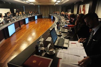 Koliko zvanično zarađuju članovi Vlade? Koliko zvanično zarađuju članovi Vlade?