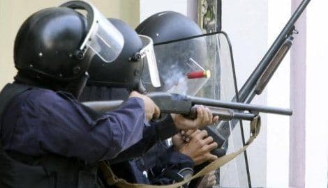 Tajland: Umorna od demonstranata policija organizovala svoj protest Tajland: Umorna od demonstranata policija organizovala svoj protest