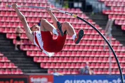 Darko Pešić postavio državni rekord u skoku s motkom u dvorani Darko Pešić postavio državni rekord u skoku s motkom u dvorani