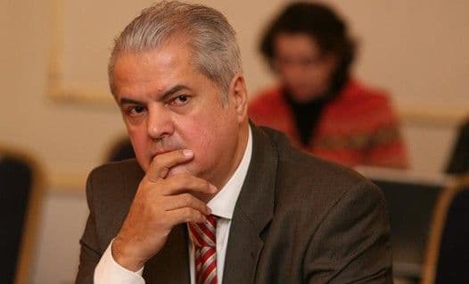 Bivši premijer osuđen na četiri godine zatvora Bivši premijer osuđen na četiri godine zatvora