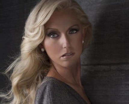 Eskort djevojka tajni agent Eskort djevojka tajni agent