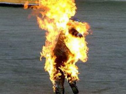 Švedska: Imigrant se zapalio nakon što mu je odbijen zahtjev za azil Švedska: Imigrant se zapalio nakon što mu je odbijen zahtjev za azil