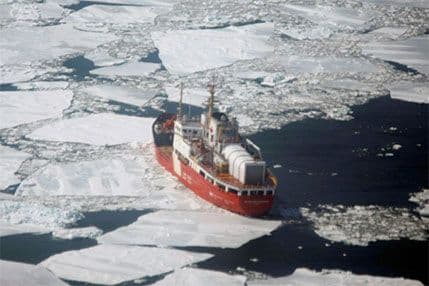 Ruski brod napokon oslobođen iz leda Antarktika Ruski brod napokon oslobođen iz leda Antarktika