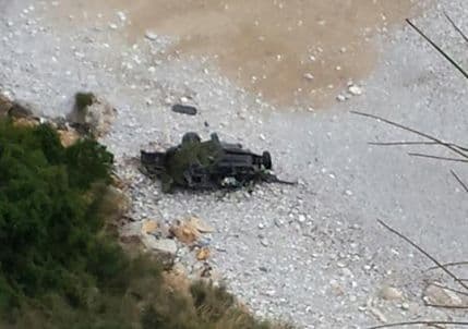 Džip sletio niz liticu kod Jaza Džip sletio niz liticu kod Jaza