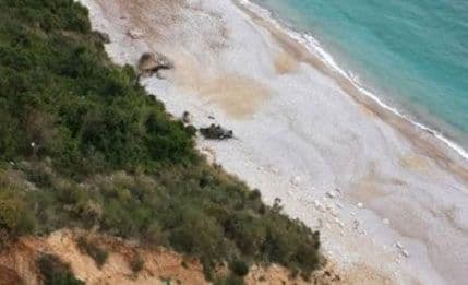 Poginuo Rus koji je džipom sletio na plažu Jaz Poginuo Rus koji je džipom sletio na plažu Jaz