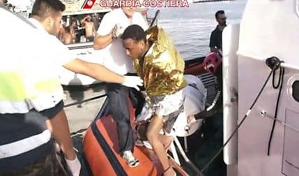 Italija: Iz mora spašeno 200 imigranata Italija: Iz mora spašeno 200 imigranata