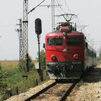 Teretni voz u Kanadi iskočio iz šina Teretni voz u Kanadi iskočio iz šina