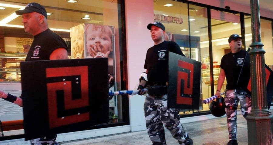 Grčka: Pritvor za još jednog pripadnika Zlatne zore Grčka: Pritvor za još jednog pripadnika Zlatne zore