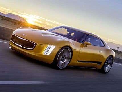 Predstavljen Kia GT4 Stinger koncept Predstavljen Kia GT4 Stinger koncept