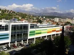 Prvi rođendan "Bazara", pjeva Sara Jovanović Prvi rođendan "Bazara", pjeva Sara Jovanović