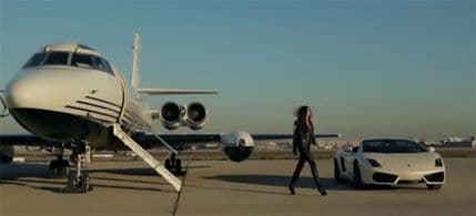 VIDEO: Emina Jahović predstavila najskuplji spot koji je do sada uradila VIDEO: Emina Jahović predstavila najskuplji spot koji je do sada uradila