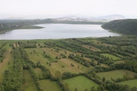 Tužilaštvo naložilo istragu u SO Ulcinj zbog sumnje u milionske malverzacije Tužilaštvo naložilo istragu u SO Ulcinj zbog sumnje u milionske malverzacije