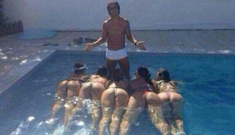 FOTO: Kako je Ronaldinjo čestitao Zlatnu loptu Ronaldu FOTO: Kako je Ronaldinjo čestitao Zlatnu loptu Ronaldu