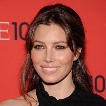 Džesika Bil otvara restoran Džesika Bil otvara restoran