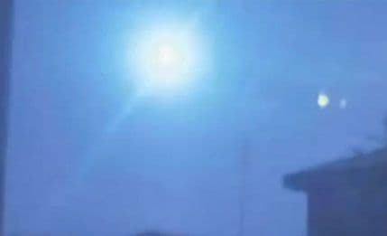 VIDEO: Kako nastaju loptaste munje? VIDEO: Kako nastaju loptaste munje?