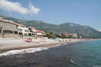 Buljarica: Mitropolija ucrtala zgrade, vile, garažu, sportske terene... Buljarica: Mitropolija ucrtala zgrade, vile, garažu, sportske terene...