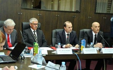 Grupa NVO napustila okrugli sto Savjeta za zaštitu od diskriminacije Grupa NVO napustila okrugli sto Savjeta za zaštitu od diskriminacije