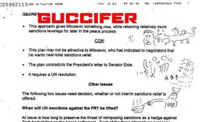 Čuveni haker „Gučifer“, koji je hakovao Buša, Blera i Klintona je bivši rumunski taksista Čuveni haker „Gučifer“, koji je hakovao Buša, Blera i Klintona je bivši rumunski taksista